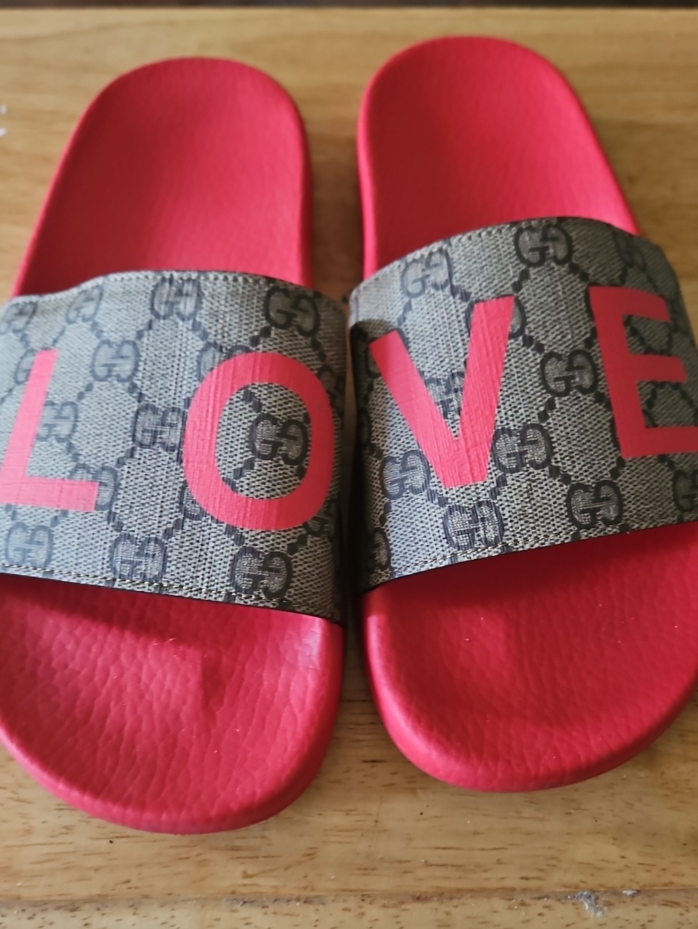 Gucci Red and Beige GG Canvas LOVE Slides Good Condition! Just dirty bottom